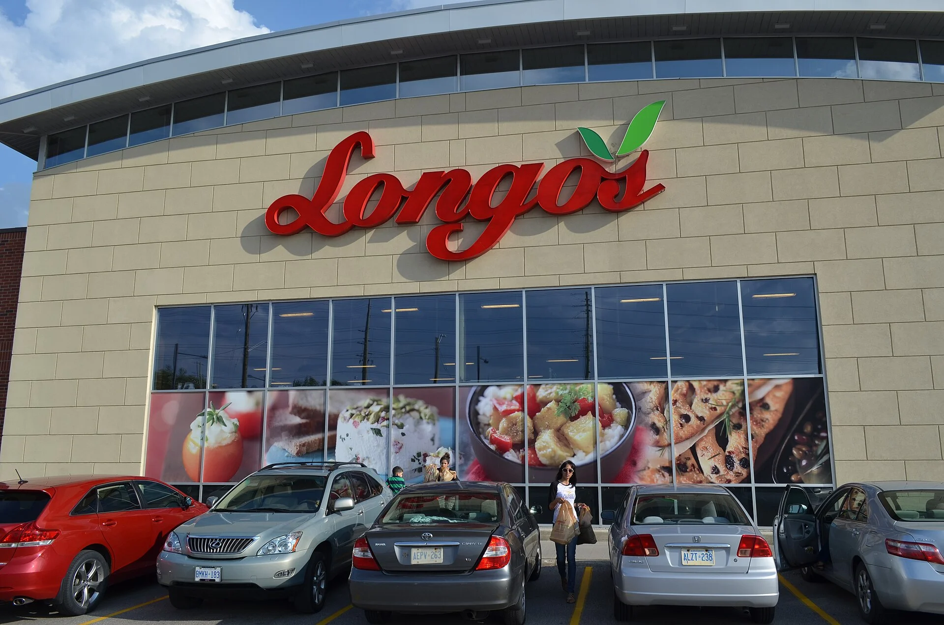 The Longo's grocery store and parking lot at 3085 Highway 7 in Markham, the site of the proposed towers