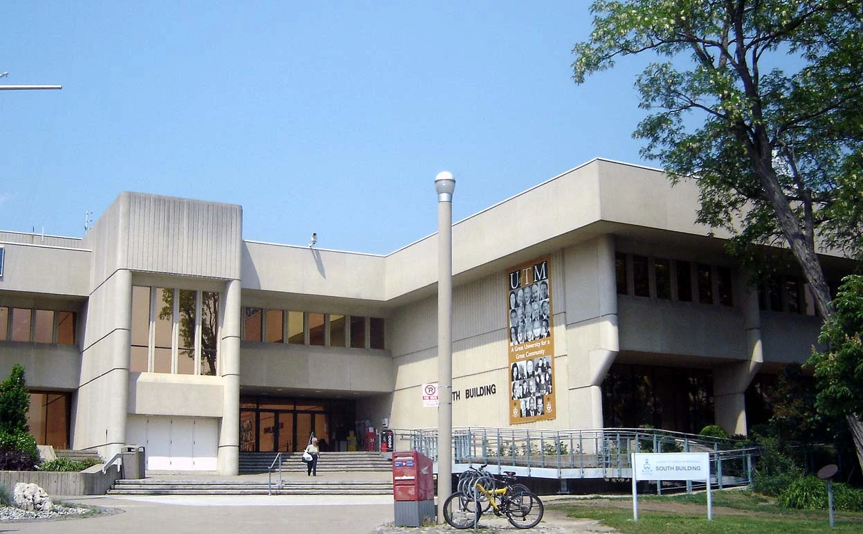 The exterior of the University of Toronto Mississauga campus on a cold winter day.